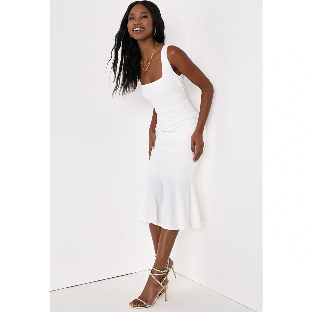 NWOT Lulu’s Moment Maker White Square Neck Trumpet Midi Dress Medium 2018896